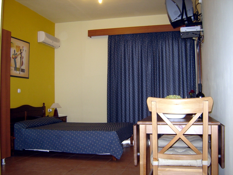 Paraktio Beach Studios